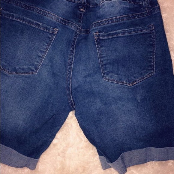 Blue sequin patched denim shorts - Picture 2 of 2